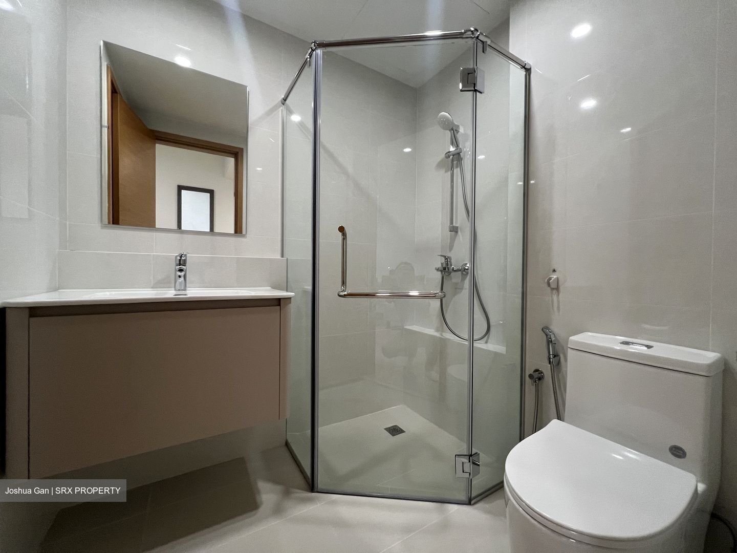 The Waterina (D14), Apartment #545329891